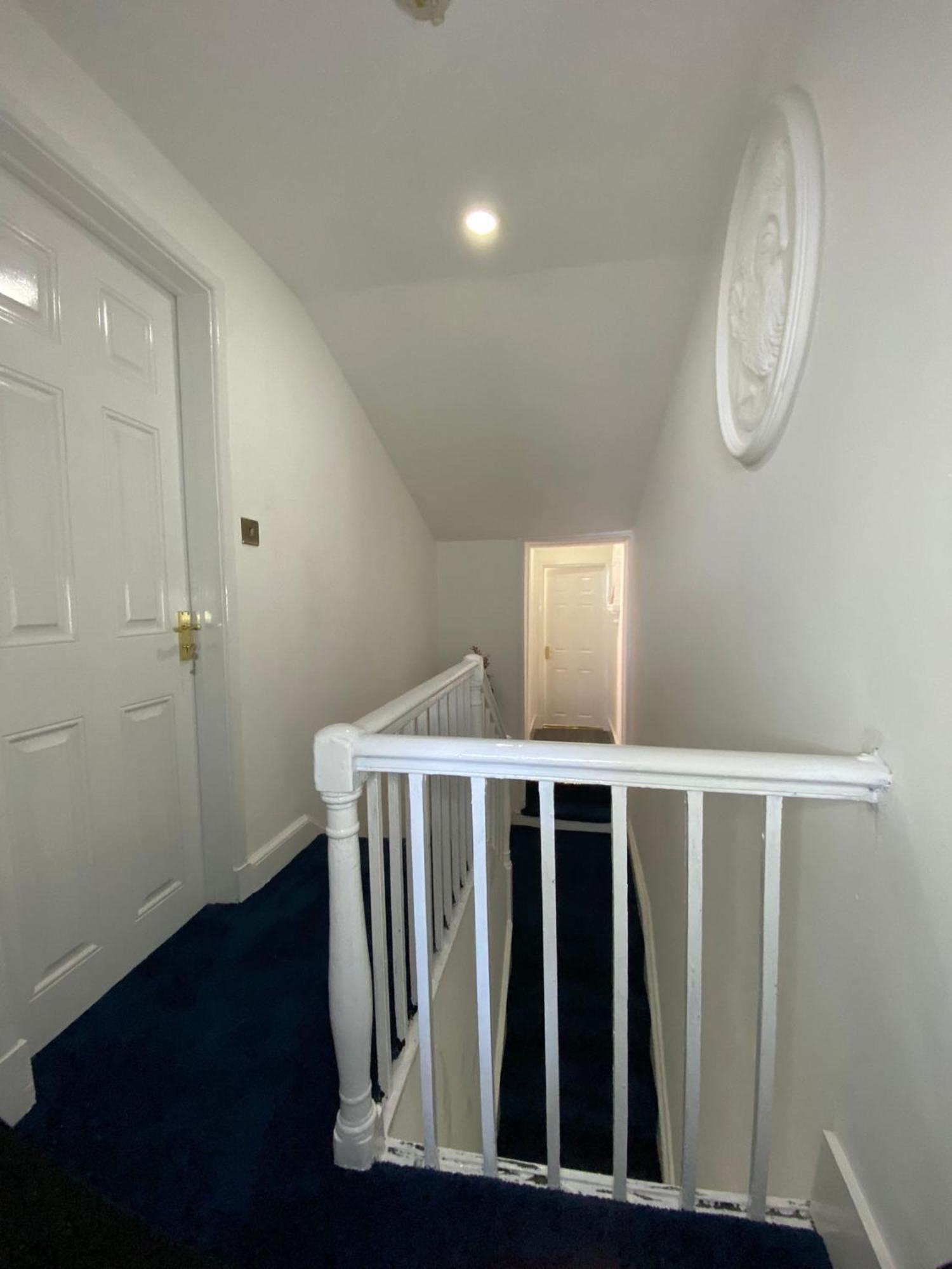 Aquarius Apartment - Sea View - Sleeps Seven Blackpool Esterno foto