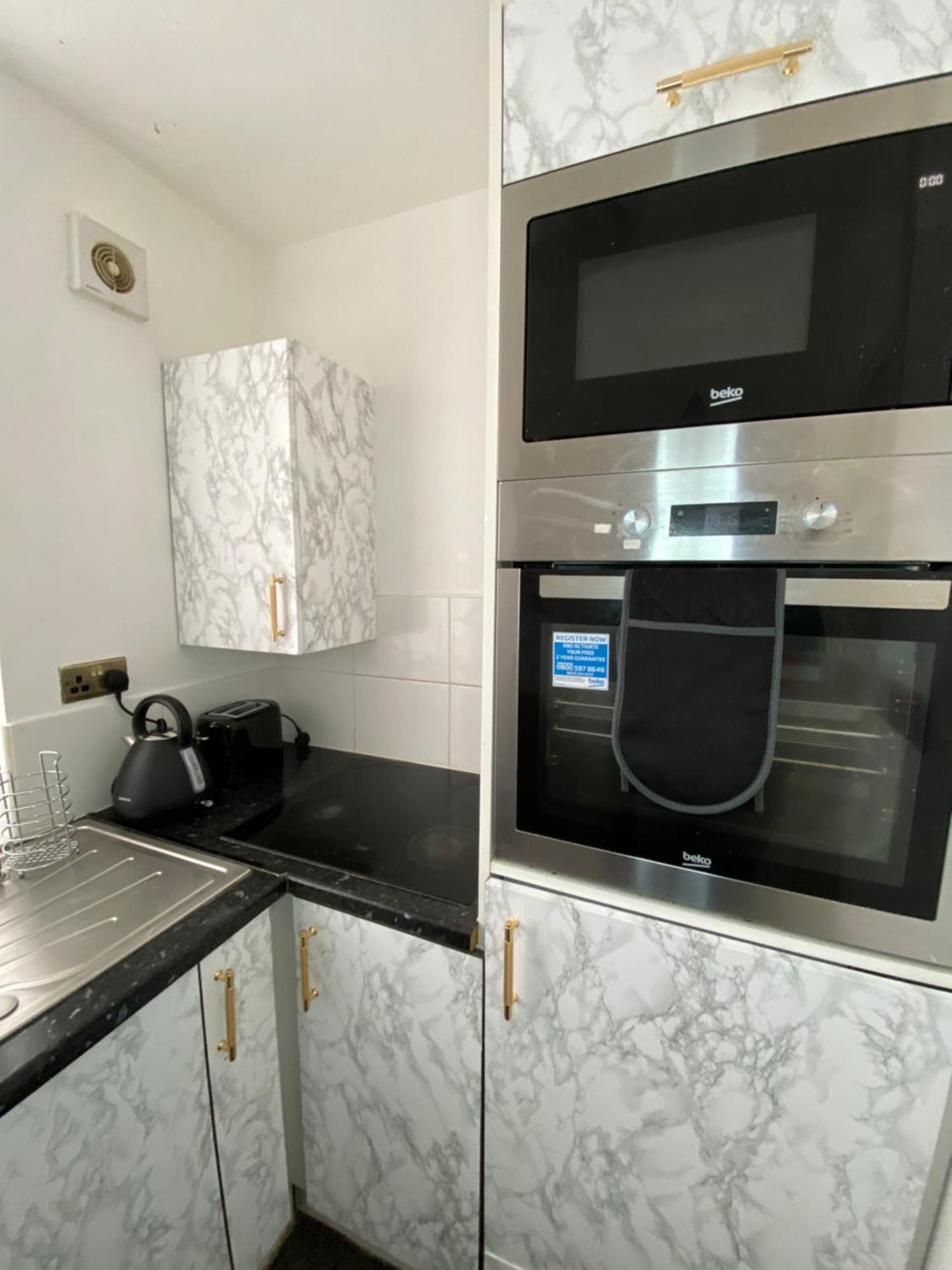 Aquarius Apartment - Sea View - Sleeps Seven Blackpool Esterno foto