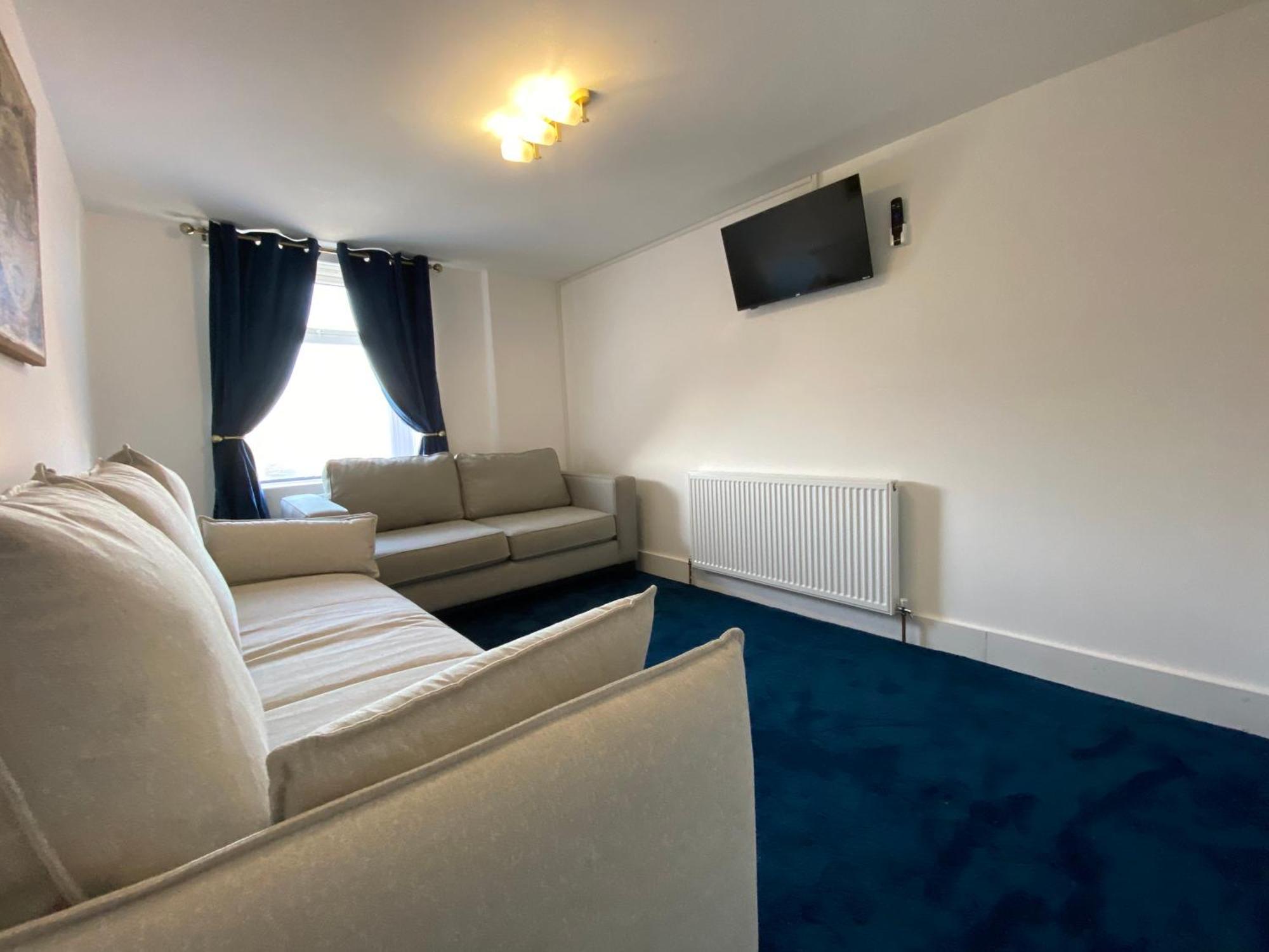 Aquarius Apartment - Sea View - Sleeps Seven Blackpool Esterno foto